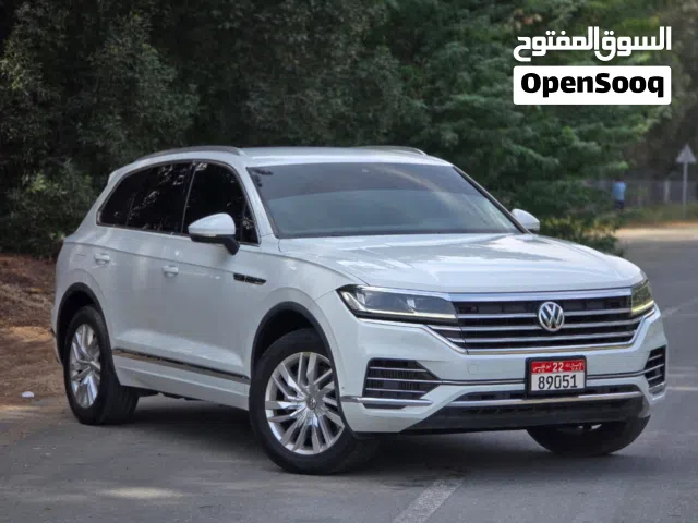 VOLKSWAGEN TOUAREG COMFOTLINE 2018 GCC // PERFECT CONDITION // ACCIDENT FREE