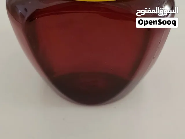 يتوفر العسل العضوي بأي كمية ترغب بها، بدءاً من كيلوغرام واحد؛ كما يتوفر العسل مع الشمع.