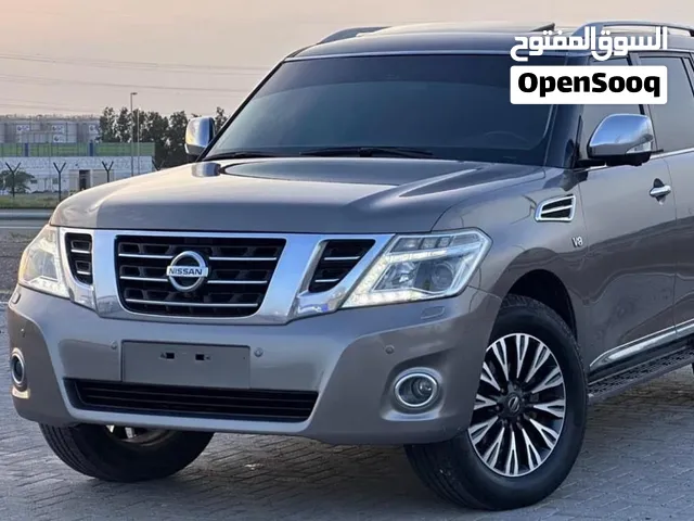 للبيع سيارة نيسان بترول 2015 مالك واحد نظيف استعمال سيدة