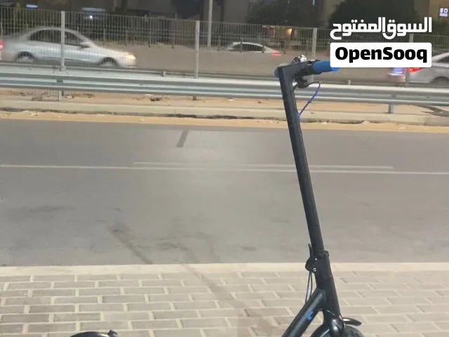 سكوتر كهربائي من شركة kugoo شبه جديد