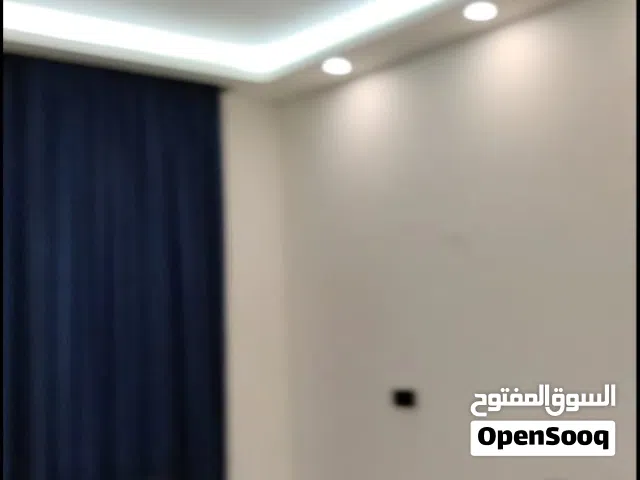دار وشقه  للبيع في كربلاء الروضتين الشارع الجديد السايدين يبعد عن الأمام الحسين 10 دقائق مشي بناء حد