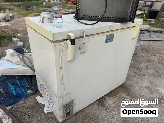 فريزر بحاله نظيفه