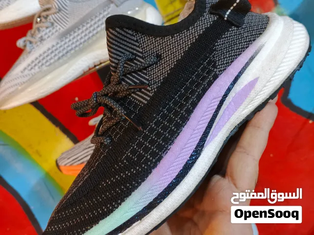 موديل ايزي القياسات من 40 إلى 45 ألوان متعددة كوالتي عالي خفيف طبي جمله فقط مع وجود شلعه مال تنزيلات