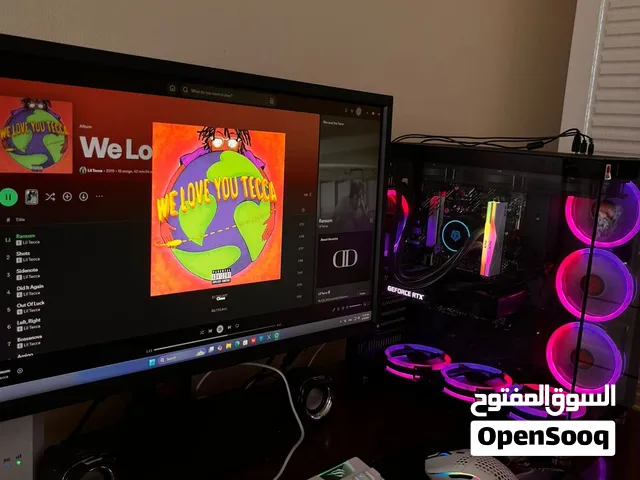 Pc - rtx 3060 - i5 10400 - SSD 1TB - HDD 1TB  Extras: Glorious mouse and keyboard and an Ikon camer