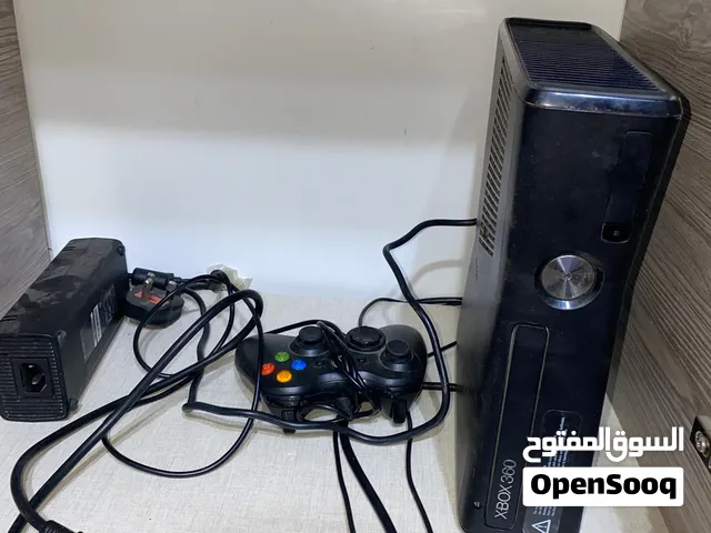 XBOX 360 ب حاله ممتازه ب سعر مغري قابل لل تفاوض ب شي بسيط