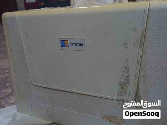 مكينه خياط غير مستخدمه ب200وبيه مجال
