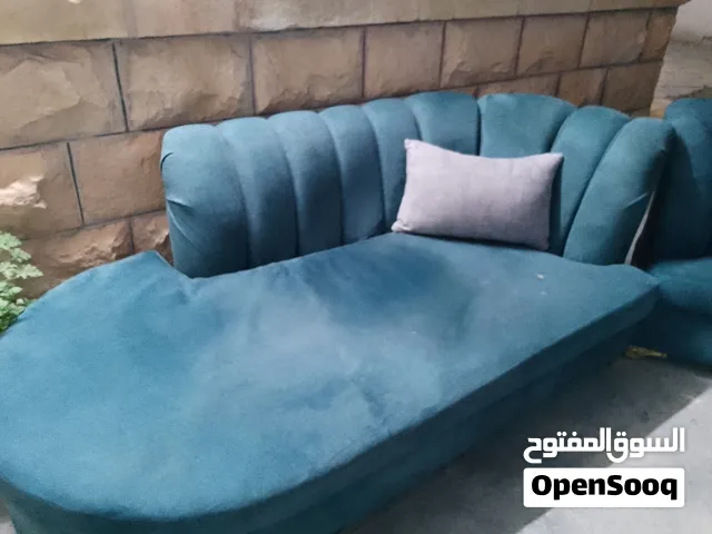 طقم كنب ثمن مقاعد بحاله جيده