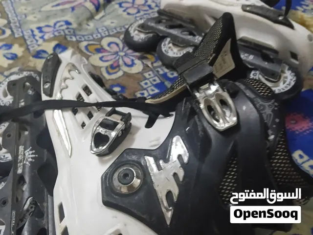 زلاجات ب15ريال مستعمله 3اشهر الحجم 44