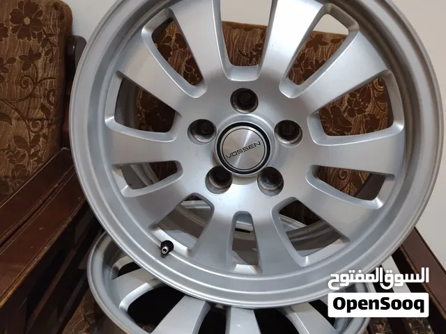 جنط سيارة مع كوشوك للبيع   قياس الجنط: 16  قياس الكوشوك: 215/60 R16  الجنط والكوشوك بحالة