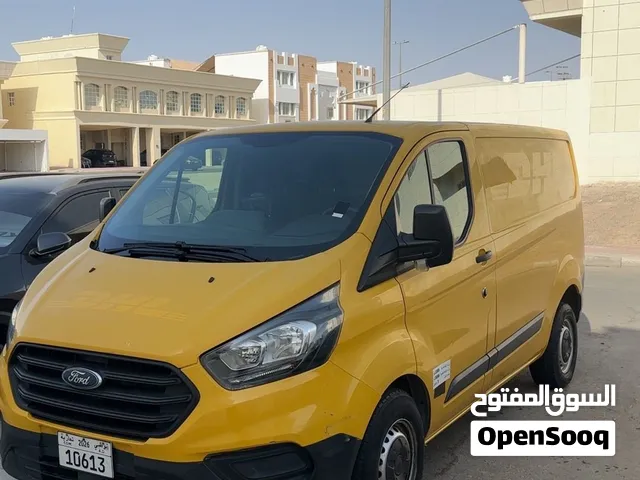 فورد ترانزيت 2021 للبيع نظيفة جدا مناسب لي الشركات السعر25 الف درهم