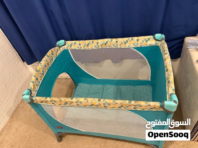 سرير أطفال يتسكر