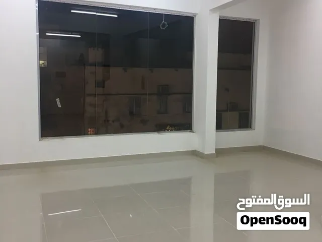 معارض للايجار (السوق القديم)