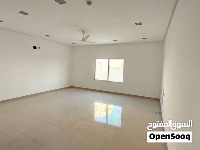 للبيع بناية في عراد الجديده المساحة 480 متر