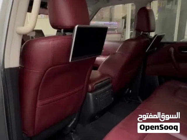 نيسان باترول 2022 في حالة الوكالة أضرار بسيطة بالجسم تصليح وكالة لونها فضي