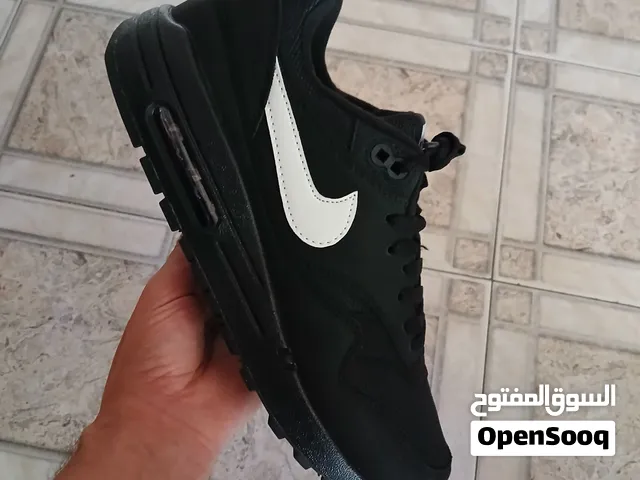 Nike Air Max 1 Original  Pointure 43 #Kenitra #kenitracity حذاء اوريجينال مستورد من أوروبا