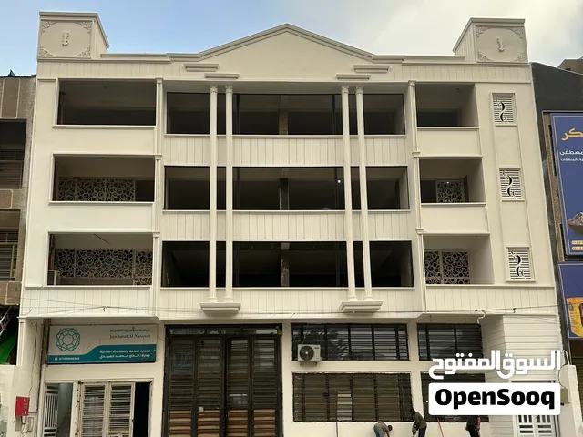 طوابق تجارية للايجار بمساحة 600متر