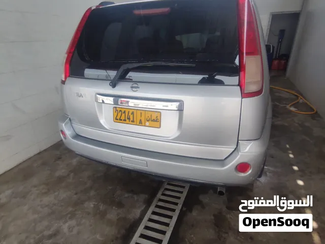 نيسان الدفع الرباعي اكس تريل
