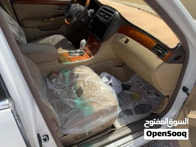 لكزس LS 430 2005 مستعملة بمواصفات أمريكية، لون أبيض، فئة LS، صالون، مرخصة