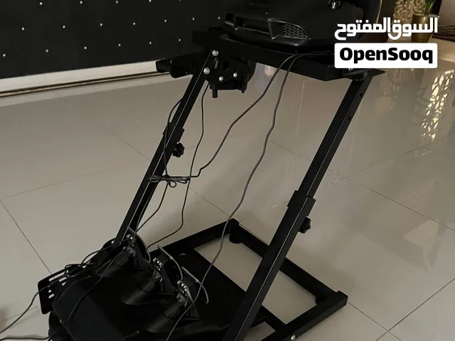 حامل عجلة قيادة السباق مع ملحقاته كاملة مستعمل خفيف جدا شبه جديد
