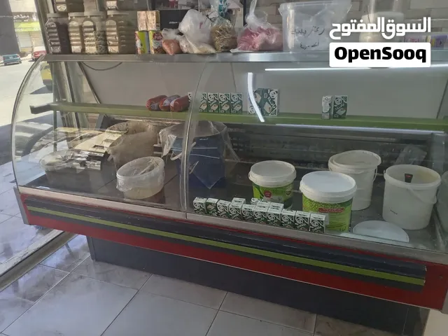 عدت سوبر ماركت لبيع