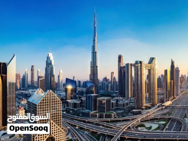 للبيع فندق بدخل 13% بشارع الشيخ زايد