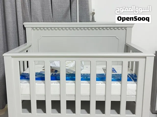سرير اطفال من حديث الولاده الى عمر 4 سنوات