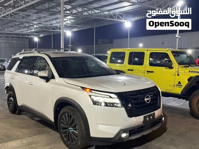 Used Nissan Pathfinder in Muscat