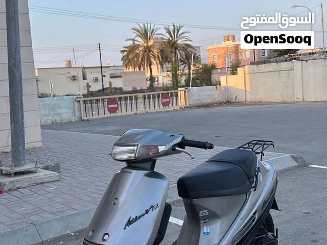 دراجه نظيفه وارد كل شي شغال بطاريه جديده للبيع او البدل مع بجاج