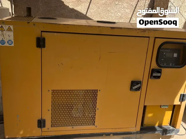 مولده بيركنز 22/20 KVA / كاتم صوت استخدام منزلي قليل مع خزان كاز  500 لتر / للبيع المستعجل