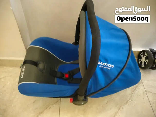 مقعد اطفال نظيف