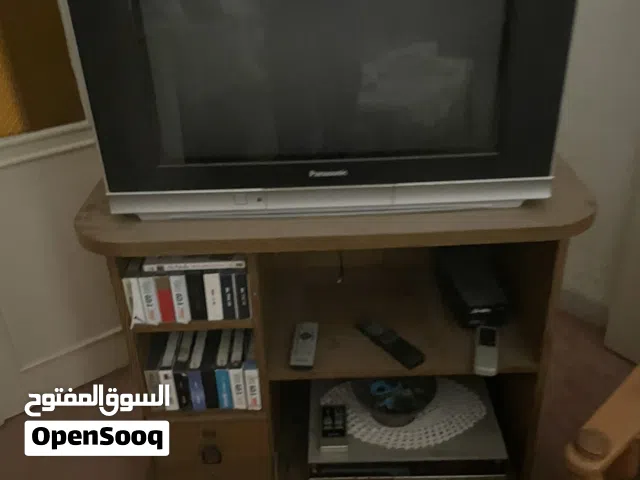 طاوله و تلفزيون