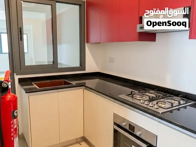 للبيع شقةمن غرفيتن في رملةبوشر المقابل لعمان مول باقي للتسليم شهر.فرصتك باامتلاك الشقة الوحيدالمتبقة