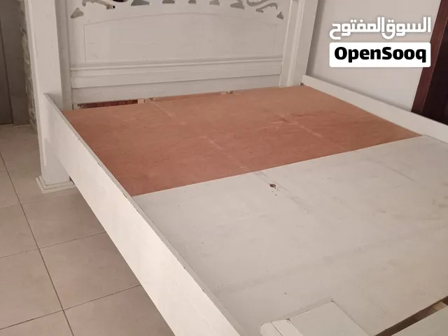للبيع سرير بحالة ممتازة