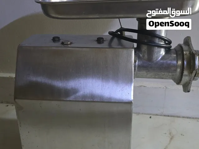 Commercial electric meat mincer available in excellent condition