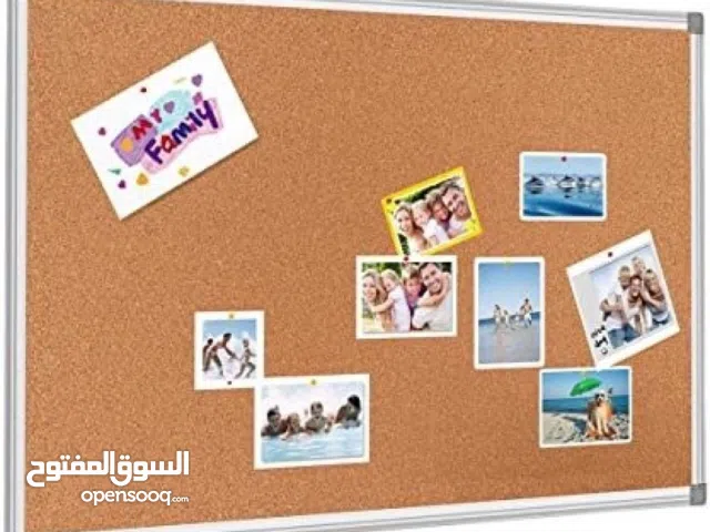 لوحة اعلانات قابلة للتعليق بالدبابيس متوفر مقاسات 1.20*90 متر