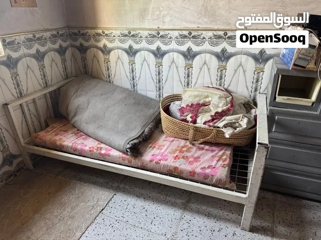 سلام عليكم جرأبي البيع وحده خشب ول ثانيه حديد السعر 35 او بيهن مجال قفل30