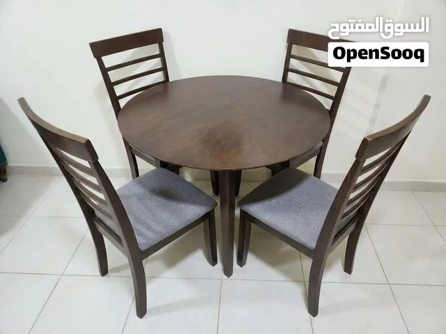للبيع سفرة طعام من هوم بوكس – 4 كراسي