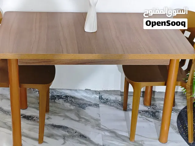 طاولة طعام مستعمله كلش قليل