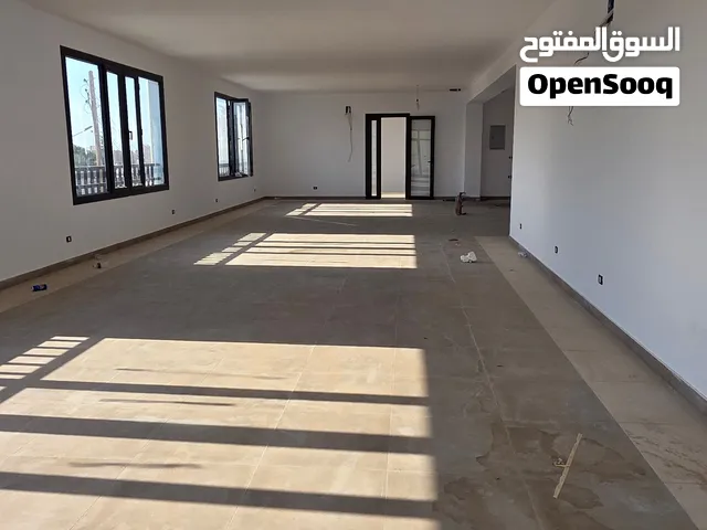 مطعم فخم للإيجار الشهري - طريق المشتل قرب جزيرة المشتل عين زارة موقع تجاري ممتاز