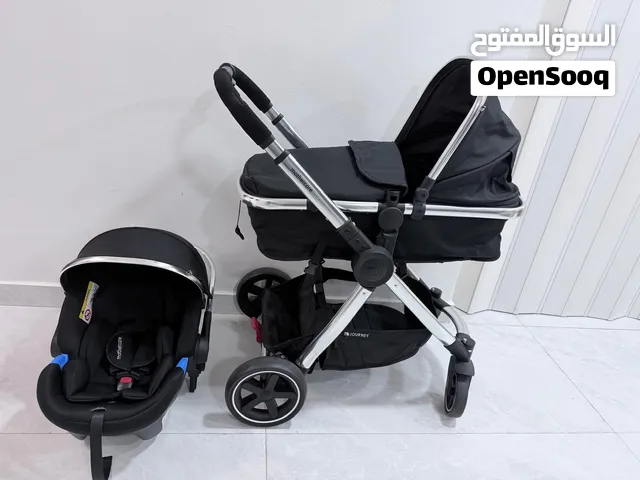 عربة اطفال ماركة ماذركير موديل حديث جدا مع كرسي سيارة الحجم مناسب جدا