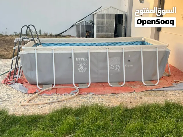 حوض سباحة انتكس 4 في 2 عمق متر للبيع