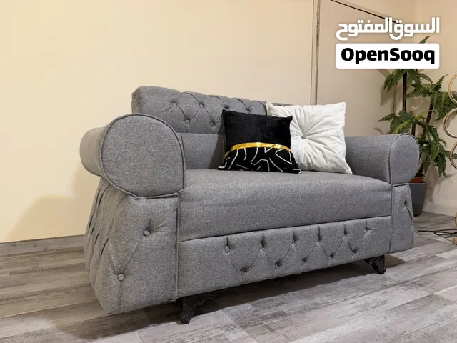 بدي أبيعه وبسعر منخفض جداً مقارنه بسعر التفصيل والجوده خشبه تقيل وبوسع 9 مقاعد التواصل واتس