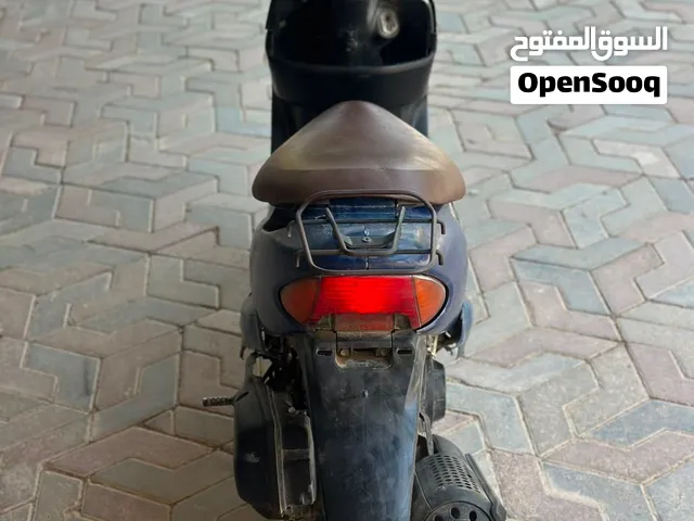 دراجه ناريه هوندا zx سعه المحرك 60 سيسي للبيع فقط اقرء وصف السعر 65 ريال