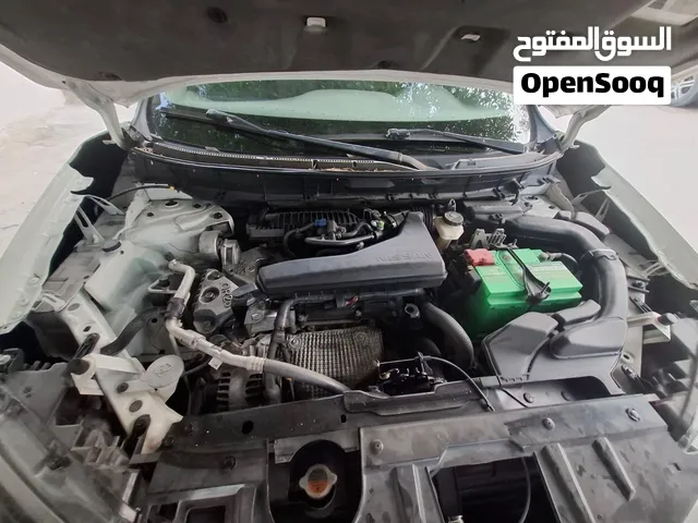 نيسان روج 2015