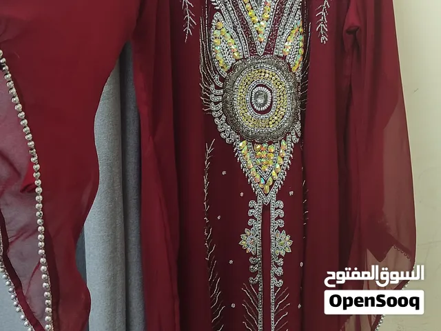 فستان نسائي راقي للبيع