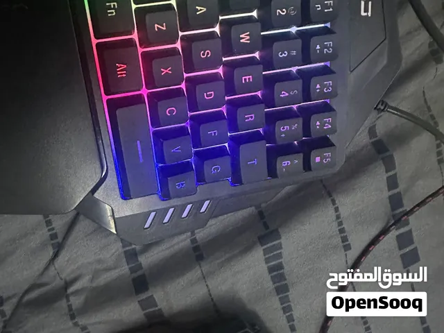 كيبورد وفاره جديده ونظيفه