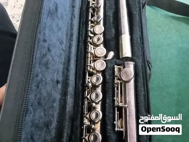 آله فلوت معدنية فضية اللون