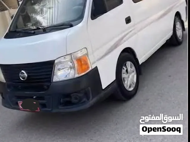 باص نظيف بحالة الوكالة يصلح للمدارس أو الشركات