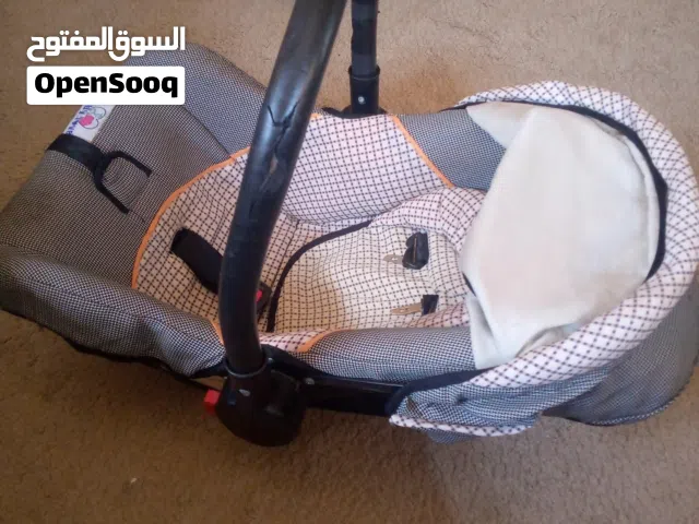 كرسي سيارة للاطفال