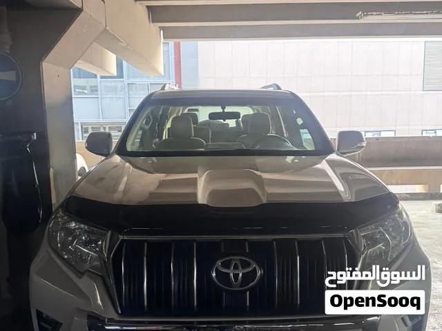تويوتا برادو 2018 TXL مستعملة بحالة ممتازة مع كامل المواصفات الخليجية